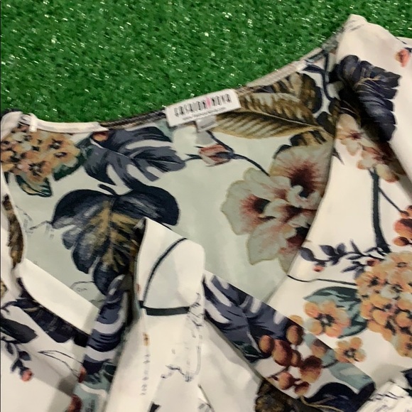 - FASHION NOVA FLORAL SET - - Picture 3 of 6